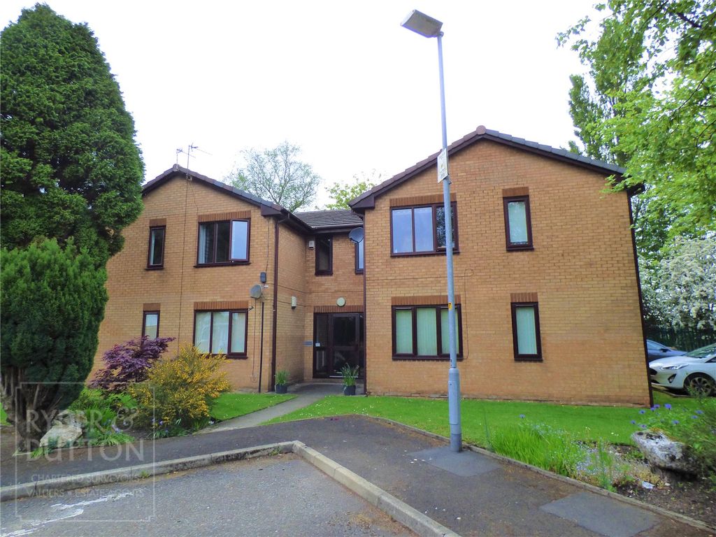 Property photo 1 of 8 External