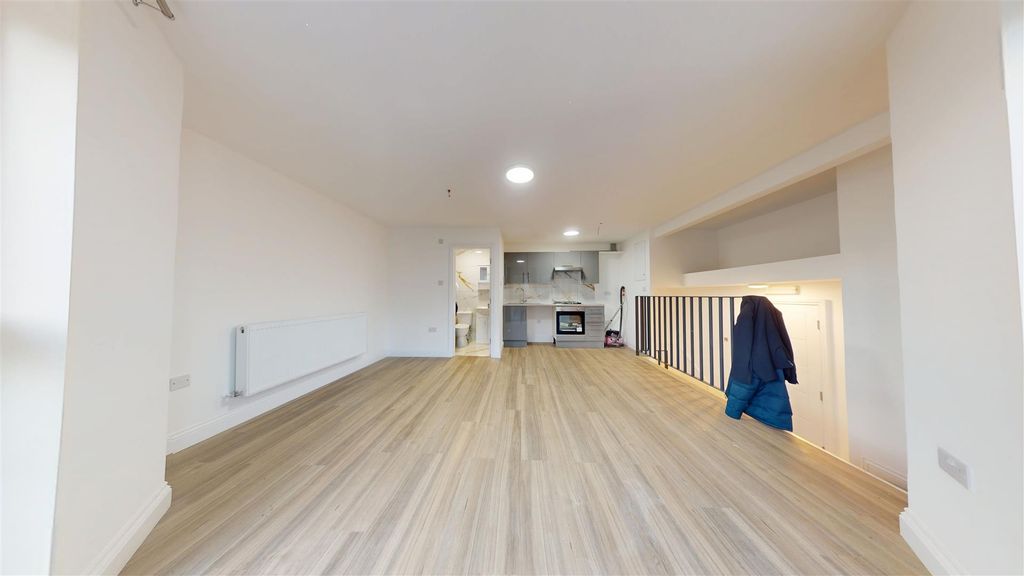 Property photo 2 of 12 11202025_171501.Jpg