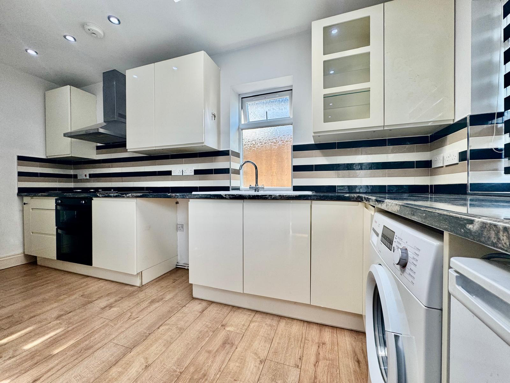 Property photo 3 of 12 Png Image 6