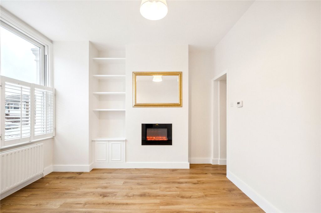 Property photo 2 of 8 Reception Room