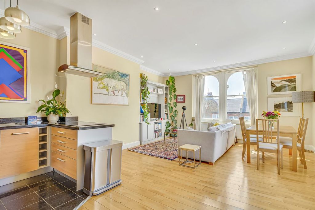 Property photo 1 of 5