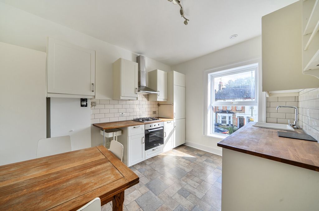 Property photo 3 of 21 1453457-7-6A04B9c...