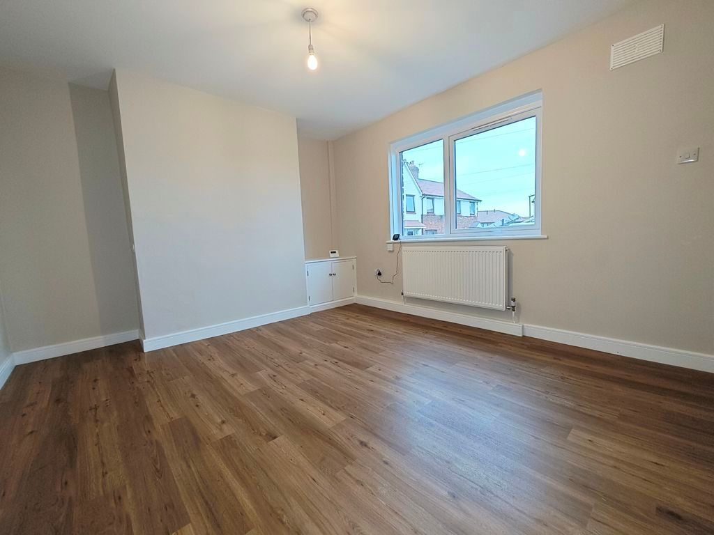 Property photo 3 of 11 Photo 3