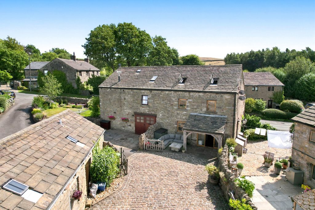 Property photo 1 of 65