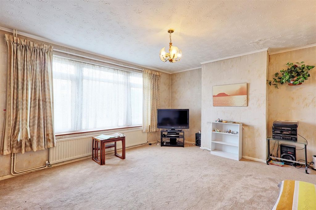 Property photo 3 of 15 Img_9026_7_8_Easyhdr-Interior3.Jpg