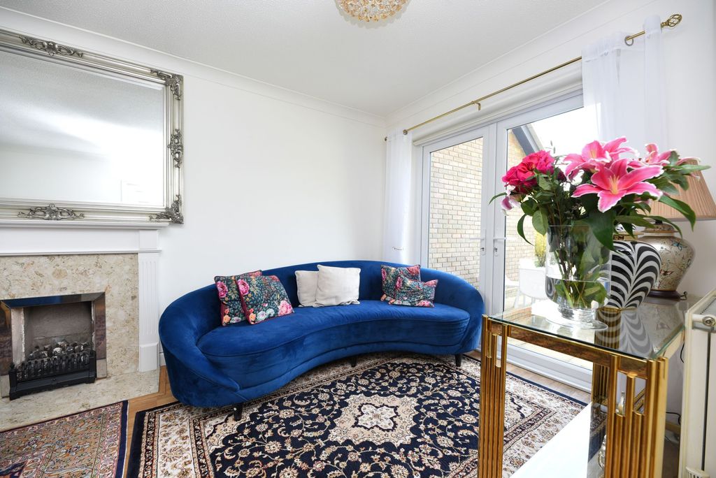 Property photo 3 of 15