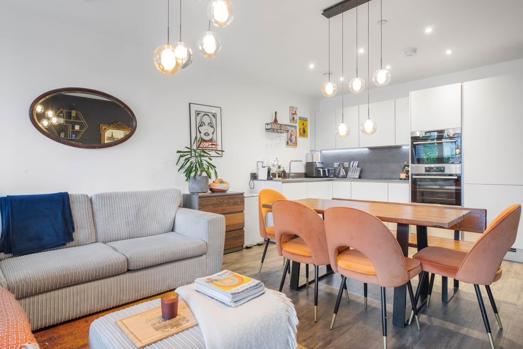 Property photo 1 of 16 Open Plan Living