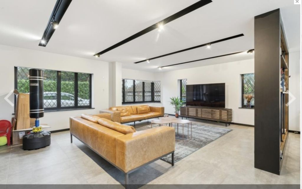Property photo 3 of 16 Reception Room