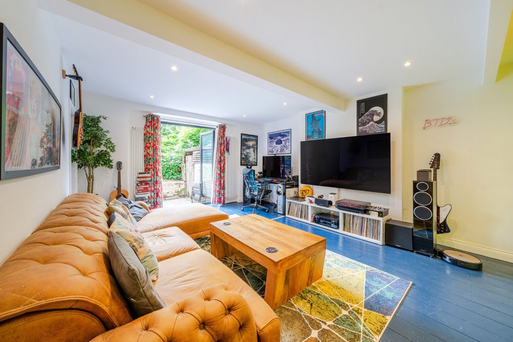 Property photo 1 of 18 Picture No. 07