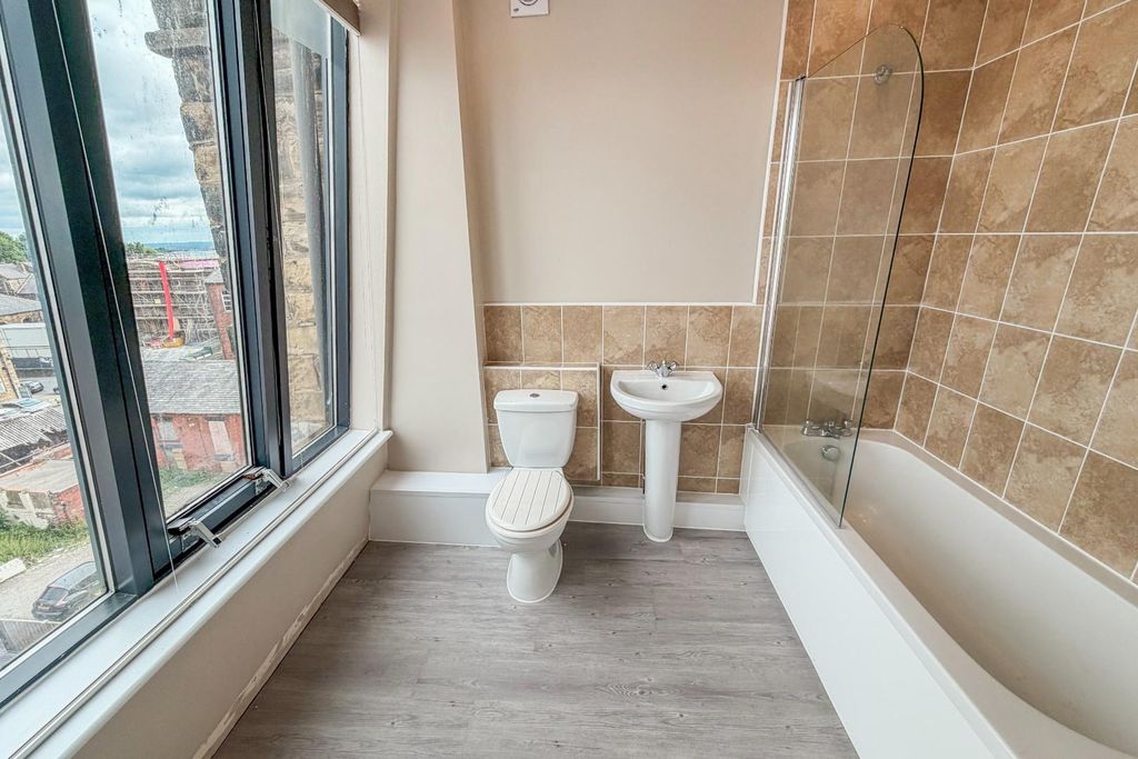 Property photo 3 of 10 3.Jpg
