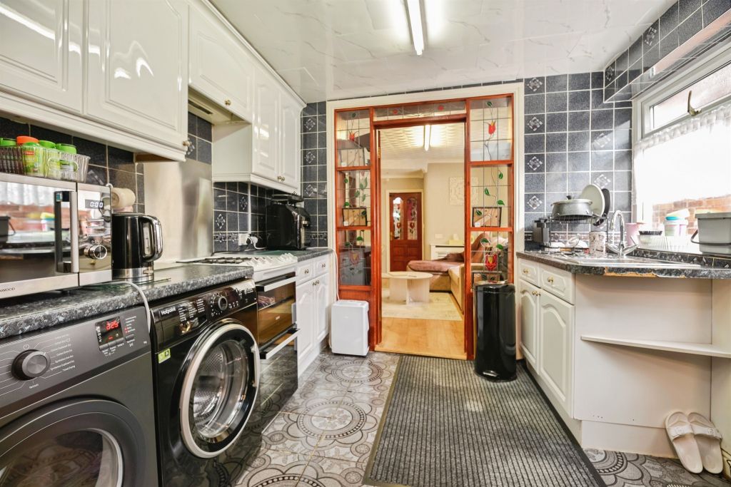 Property photo 2 of 16