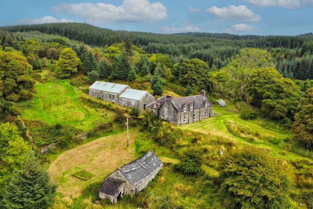 Property photo 1 of 7