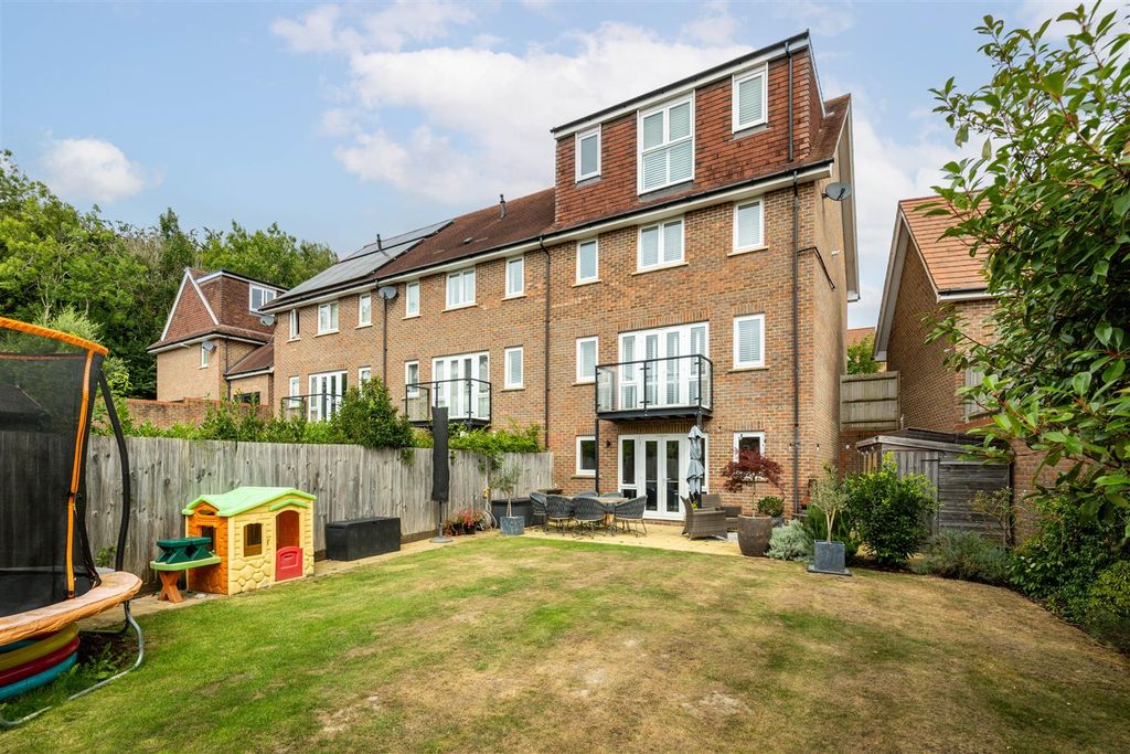Property photo 1 of 22
