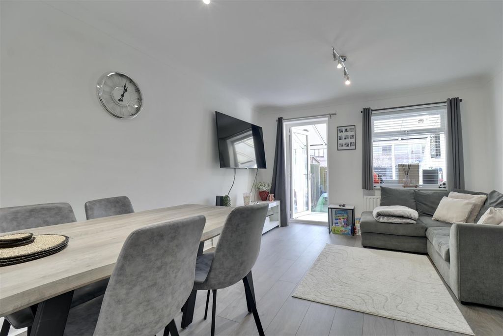 Property photo 1 of 20 5B72C9B9-7785-4Ed4-9Bb1-C193B1D270E3_1_201_A.Jpeg