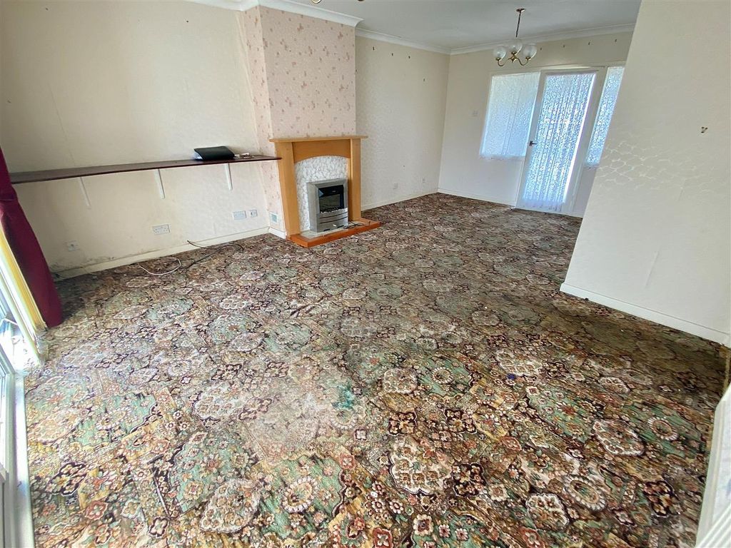Property photo 2 of 12 Nightingaleda.Jpg