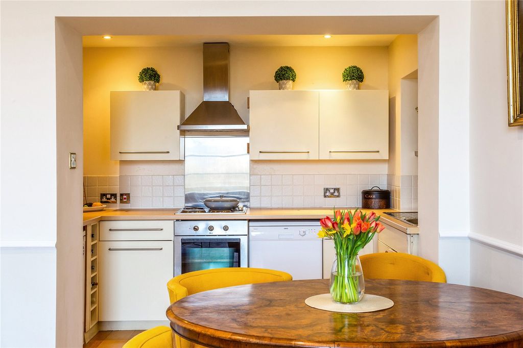 Property photo 3 of 16 Kitchen