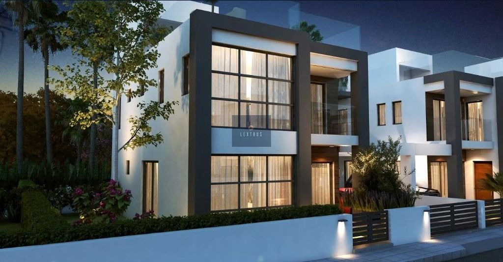 Property photo 2 of 6