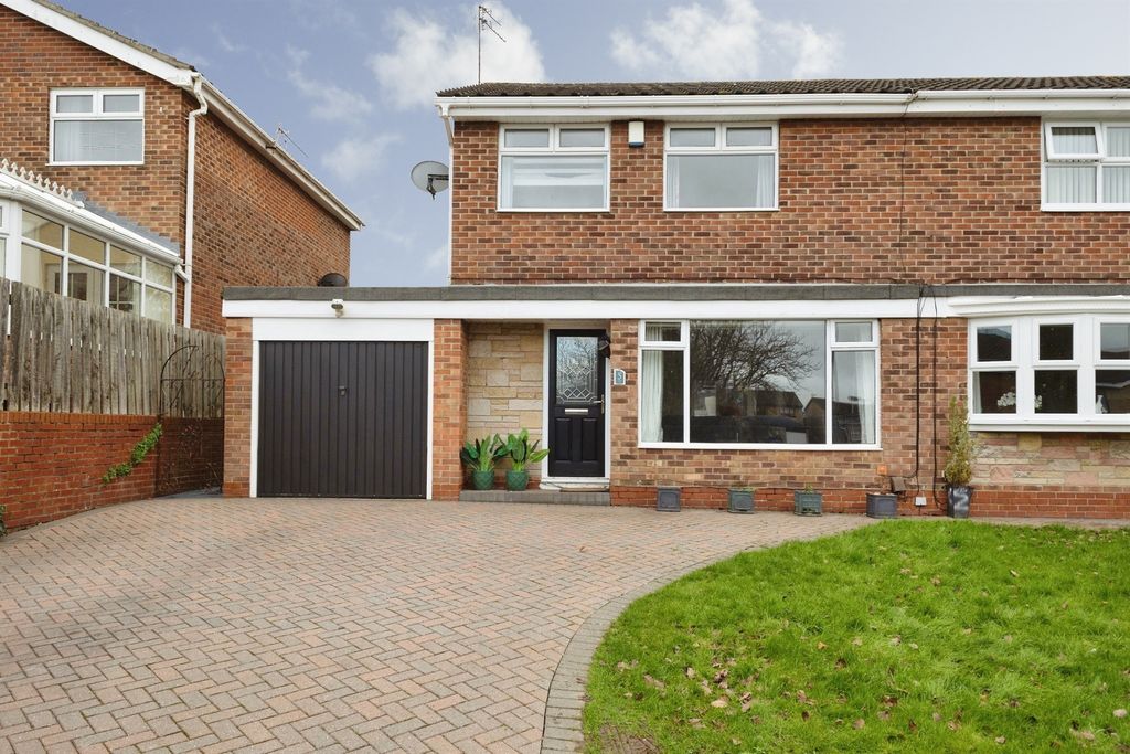 Property photo 1 of 20