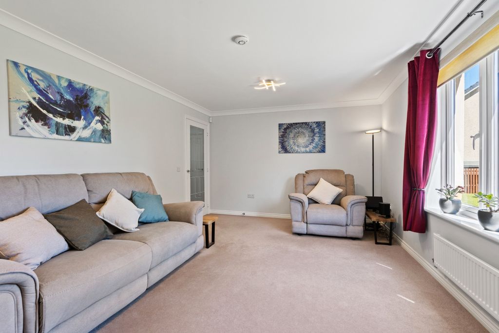 Property photo 2 of 36 5301671