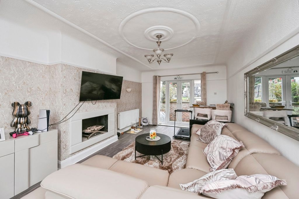 Property photo 2 of 18 Pbox-Img.Jpg