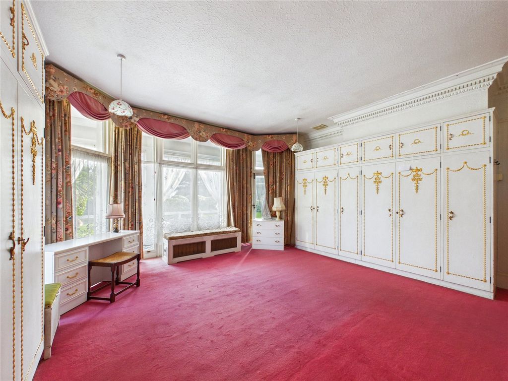 Additional image 9 of 3 bed flat for saleHamilton Gardens, Felixstowe, Suffolk IP11