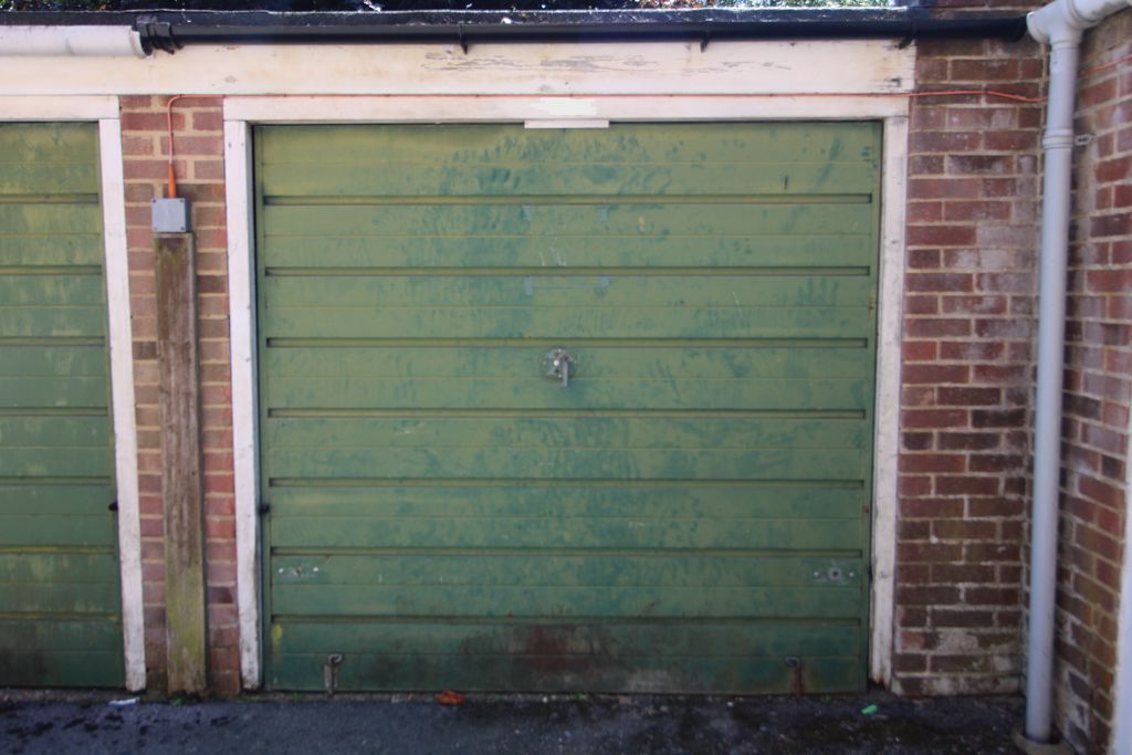 Property photo 1 of 2