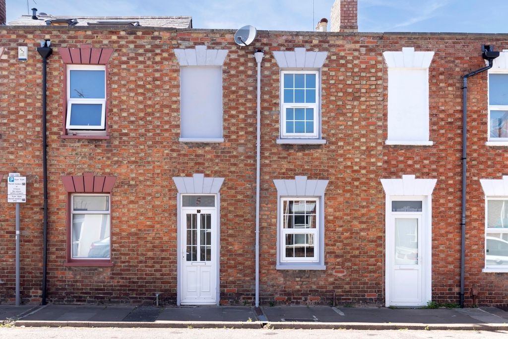 Property photo 1 of 11 Albert Street-01