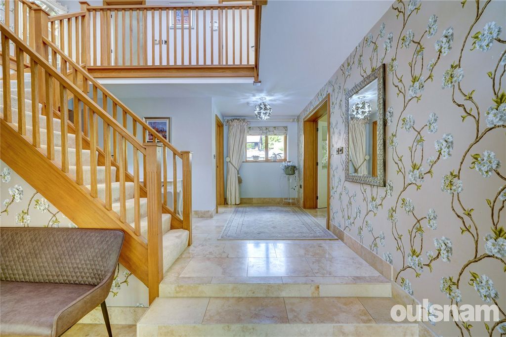 Property photo 3 of 36 Picture No. 17