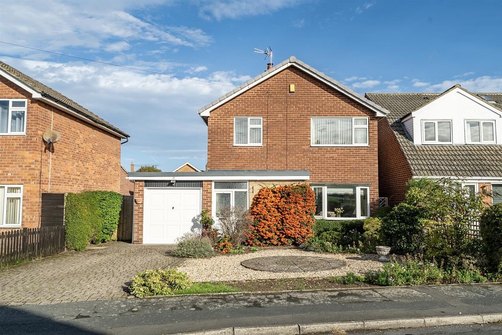 Property photo 1 of 16 External