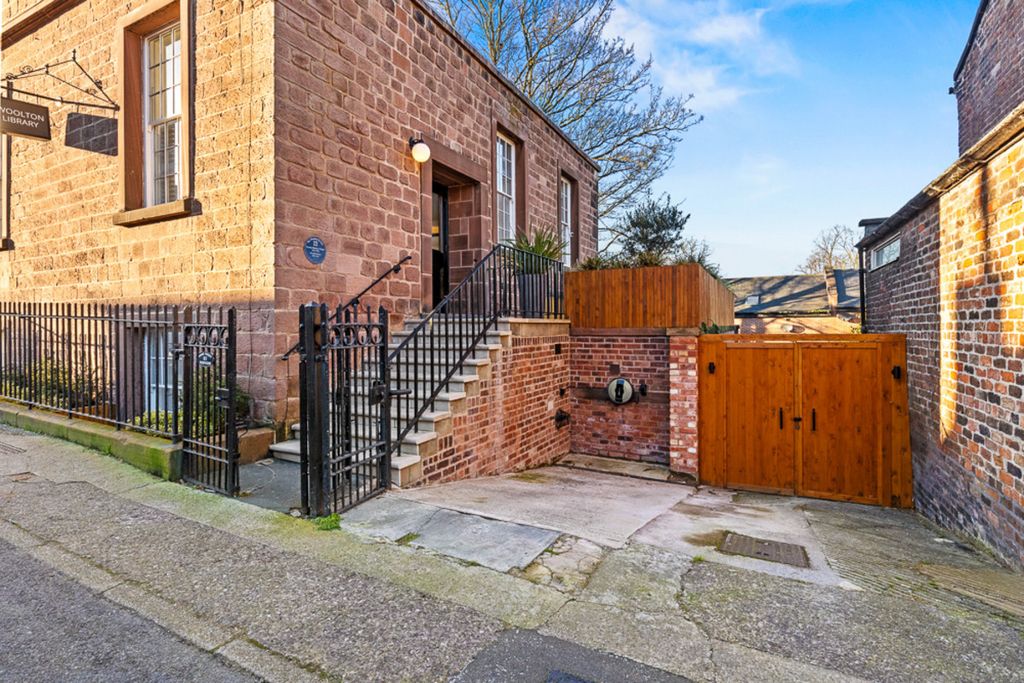 Property photo 3 of 50