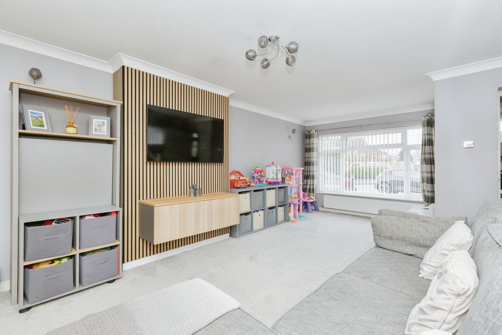 Property photo 2 of 17 Photography