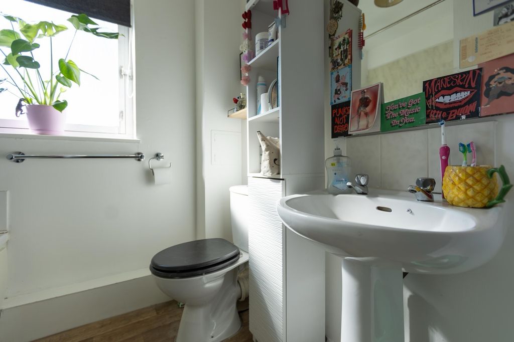 Additional image 10 of 2 bed flat for salePolsons Crescent, Paisley PA2