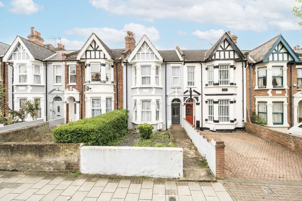 Property photo 1 of 7