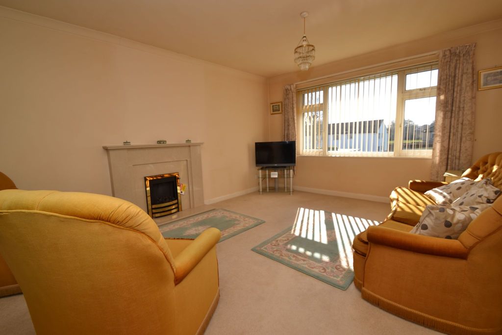 Property photo 2 of 17 Photograph 2