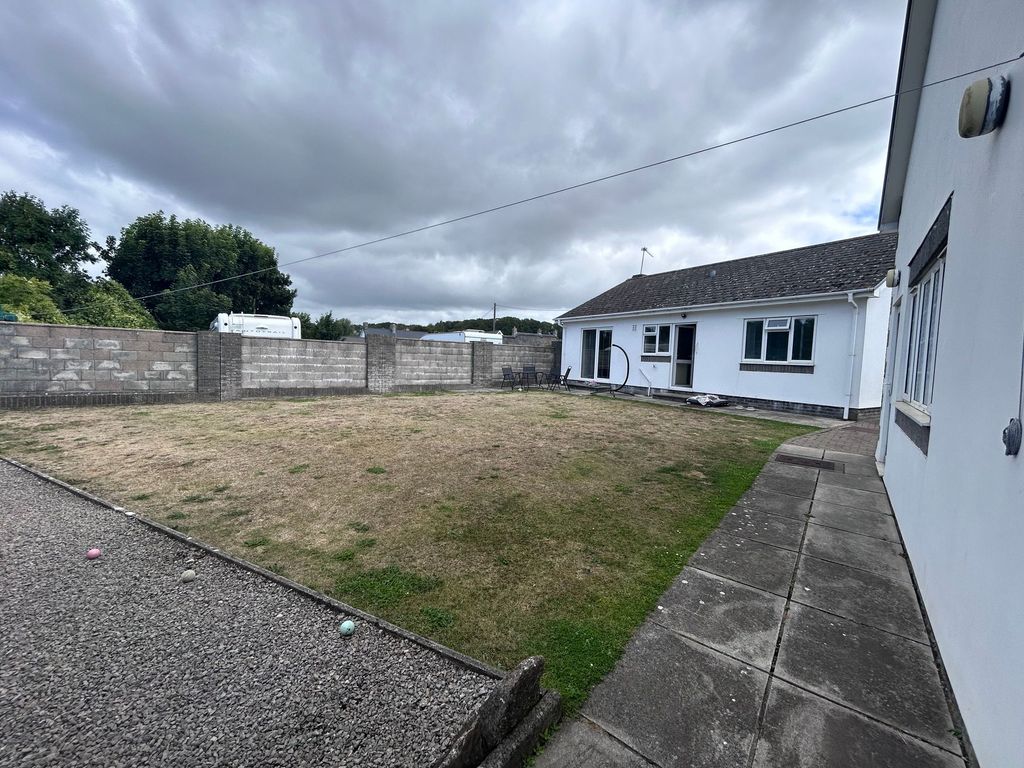 Property photo 3 of 19