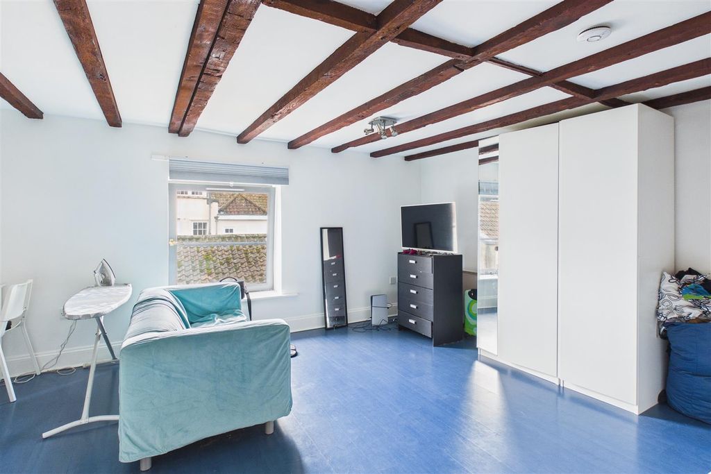 Property photo 2 of 5 Living Area