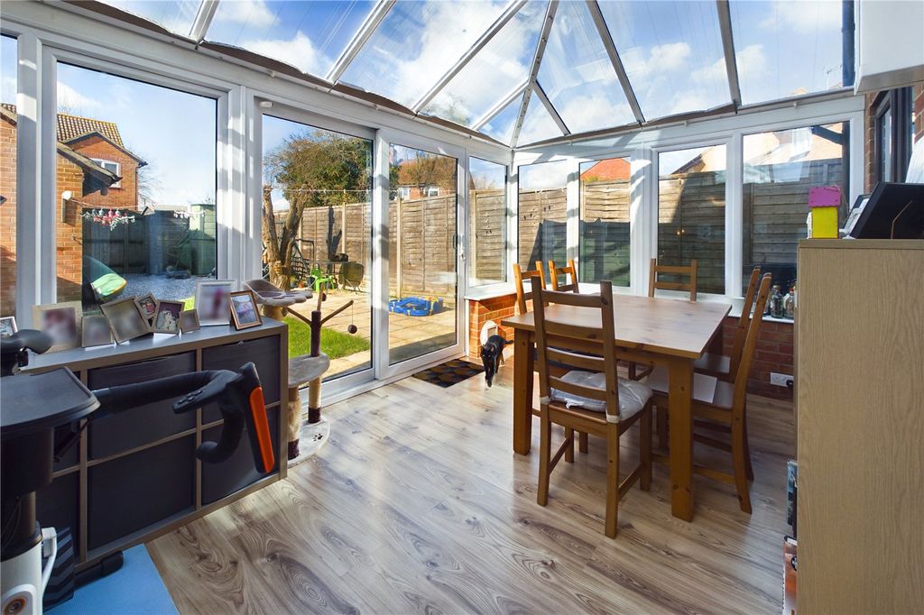 Property photo 3 of 19 Conservatory