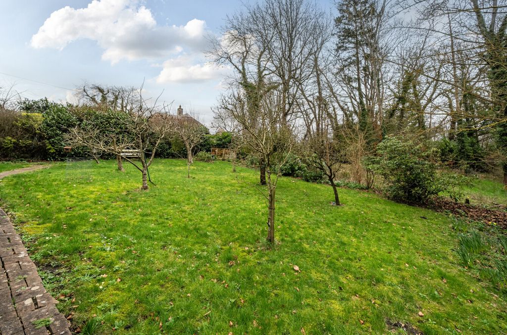 Property photo 2 of 28 1416898-35-699c62...