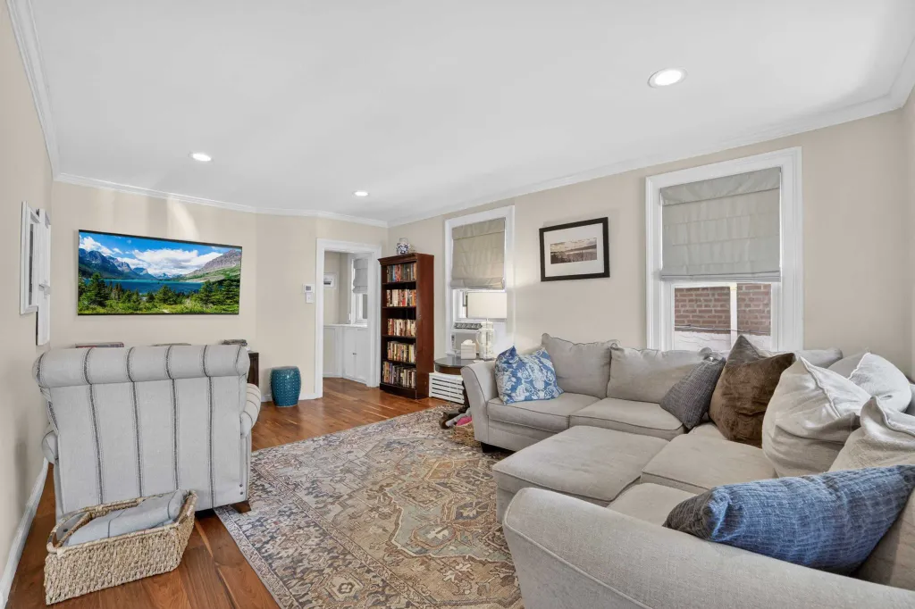 Property photo 2 of 30 <Alttext/>