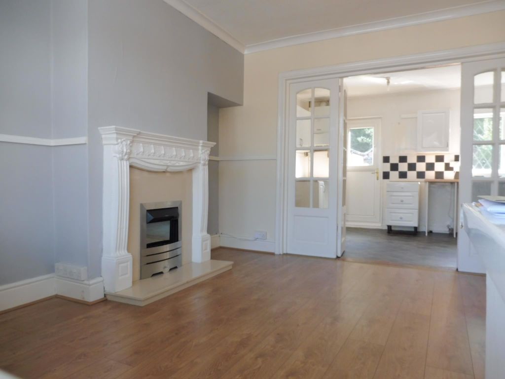 Property photo 3 of 10 Living Room