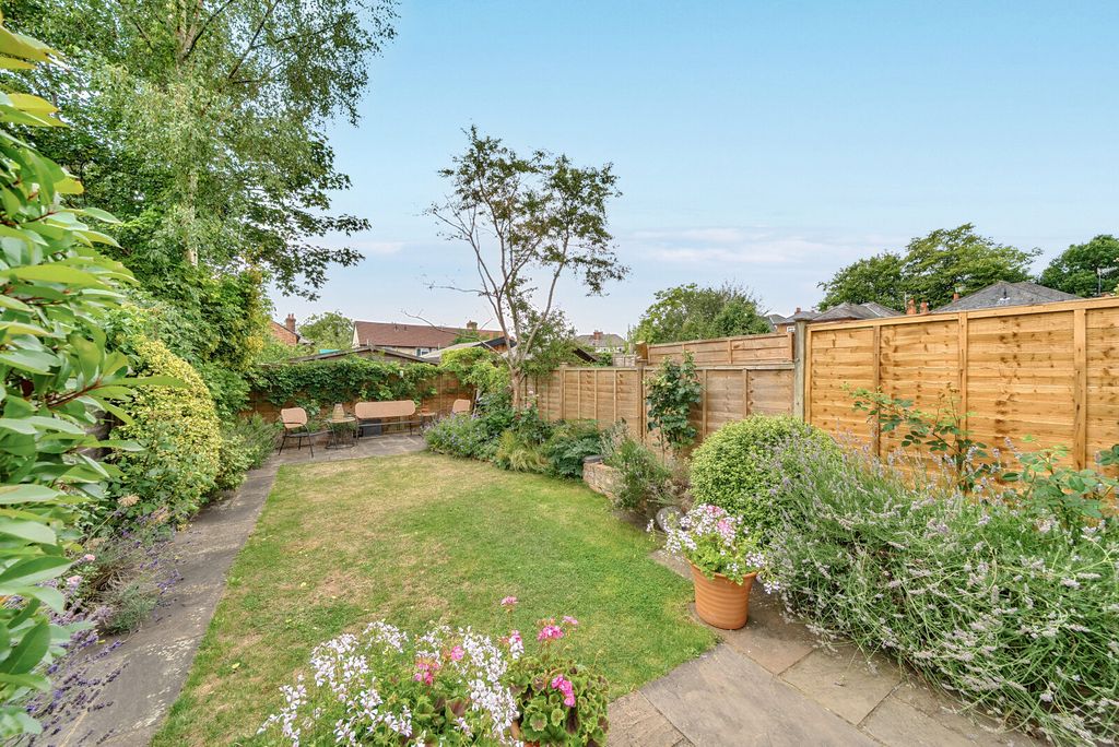 Property photo 2 of 22 1327578-22-6878E2...