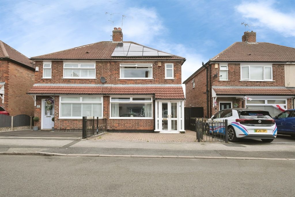 Property photo 1 of 17