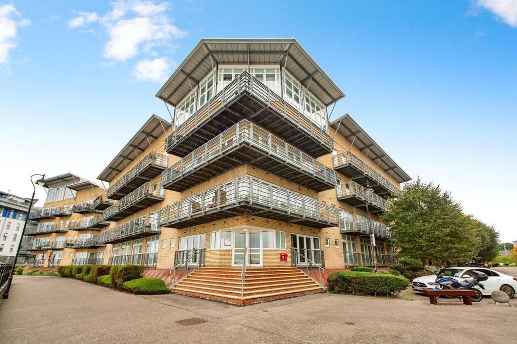 Property photo 2 of 16 Photo