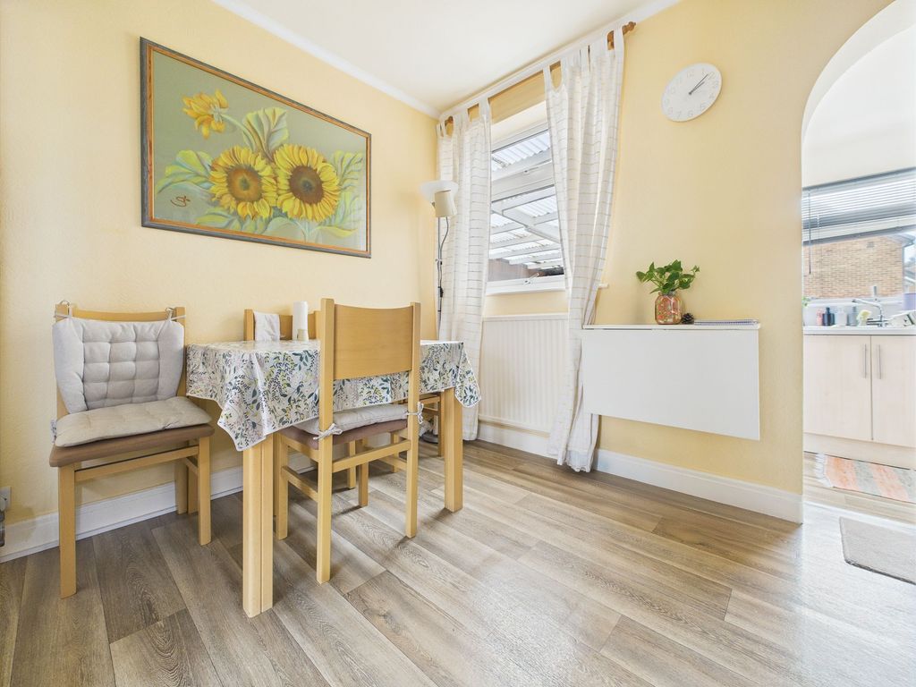 Property photo 3 of 16 Dining Room