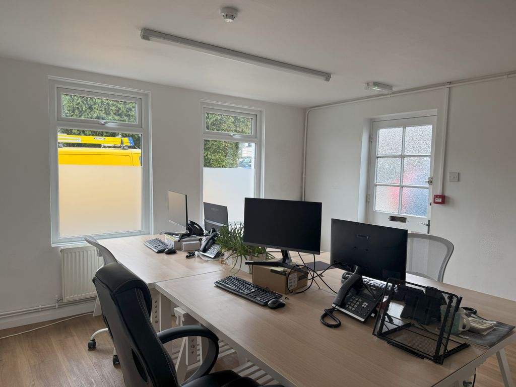 Property photo 2 of 3