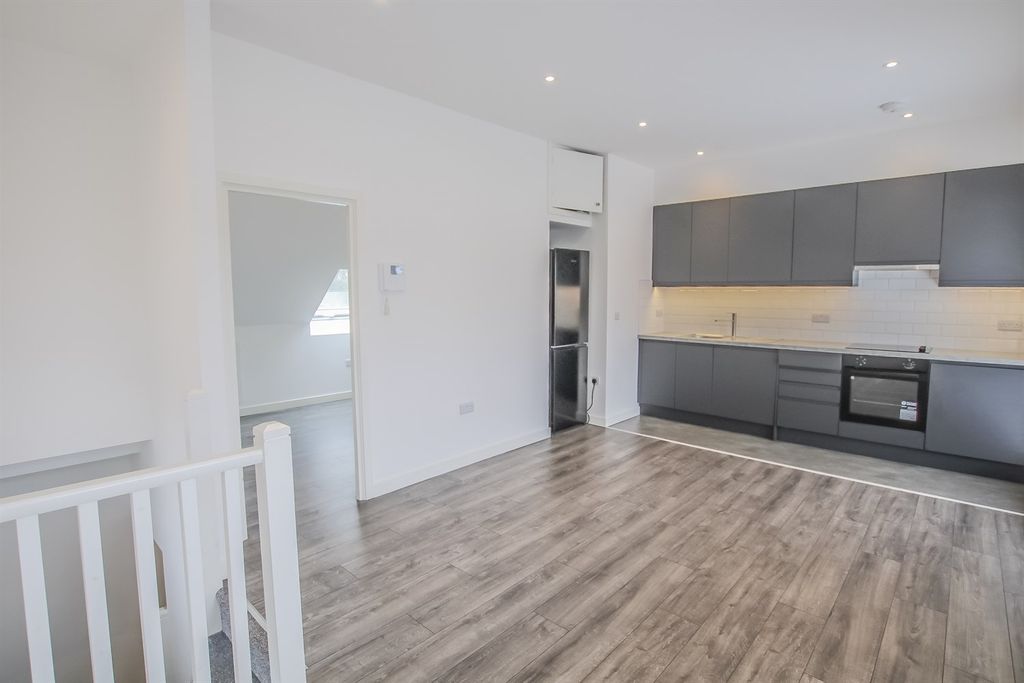 Property photo 1 of 4 (Main)