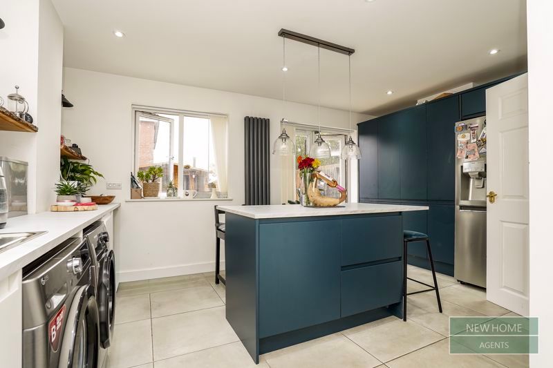 Property photo 3 of 16 Photo 11