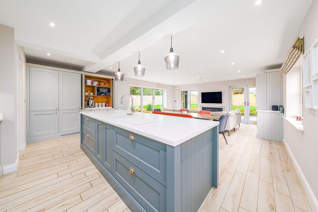 Property photo 2 of 32 Photo 24