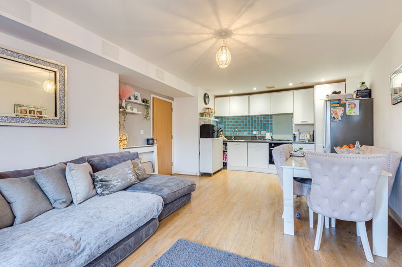 Property photo 3 of 10 Photo 11