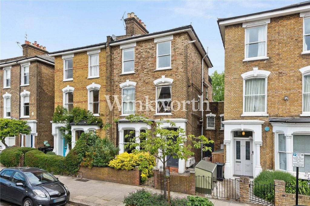 Property photo 1 of 20 Picture No. 05